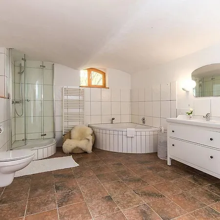 Charmantes Ferienhaus In Guerth Mit Terrasse Und Garten Bad Elster