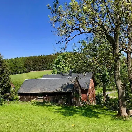 Charmantes Ferienhaus In Guerth Mit Terrasse Und Garten Hébergement de vacances Bad Elster